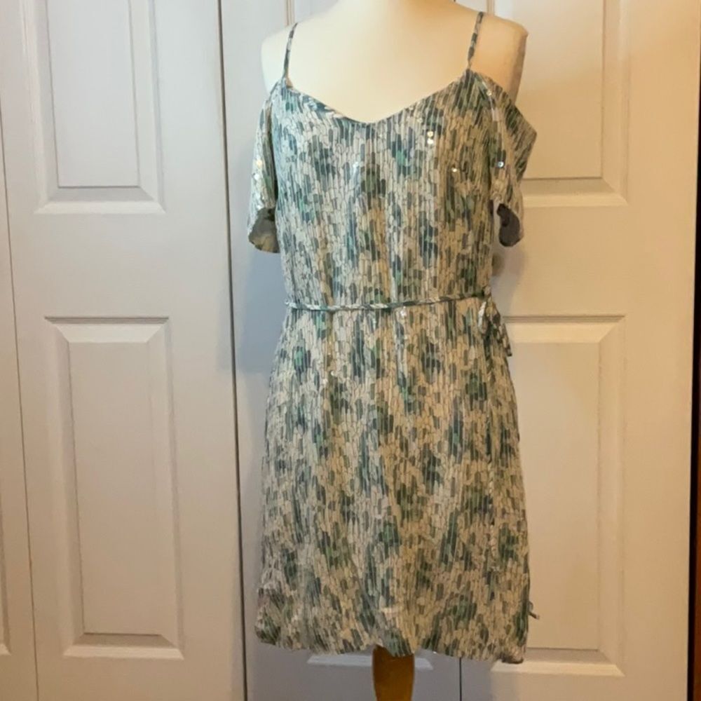 French Connection Cold Shoulder Mermaid Sequin Dress Cream Soda Green Size 6 New
